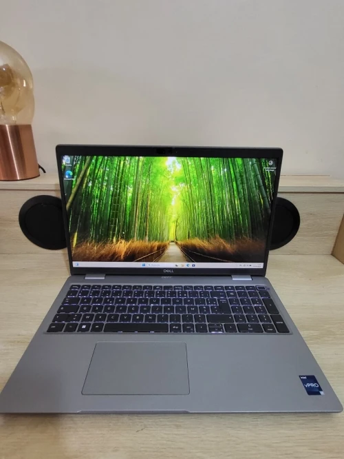 DELL LATITUDE 5540 15.6 FHD | CORE i7 1365U | 16GB RAM | 512GB NVMe SSD | INTEL IRIS XE GRAPHICS