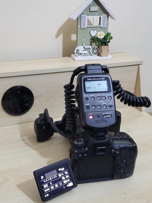 Canon MT-24EX Macro Twin Lite Flash détachable pour appareils photo canon Reflex et compacts