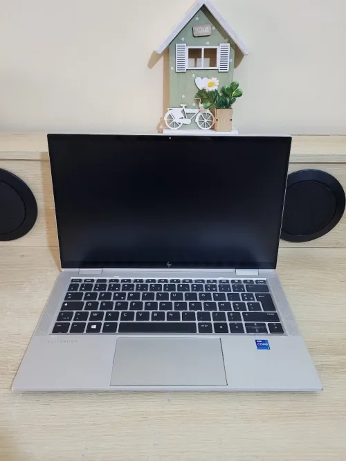 HP EliteBook X360 1030 G8 TACTILE 2-En-1 | CORE i7-1165G7 | 16GB RAM | 512GB NVME SSD | 4G LTE