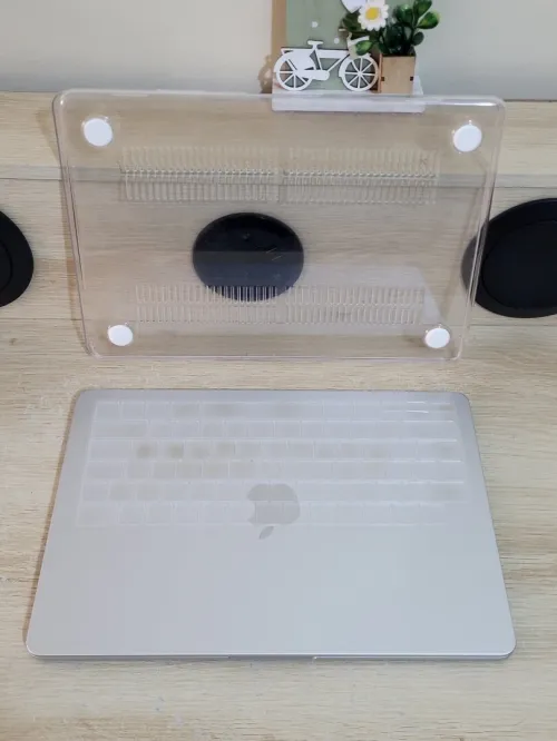 MacBook Air M4 2024 Argent | PUCE M4 8 CORE | GPU 10 CORE | 16GB RAM | 512GB SSD | CYCLES 95 | CAPACITÉ BATTERIE 100%