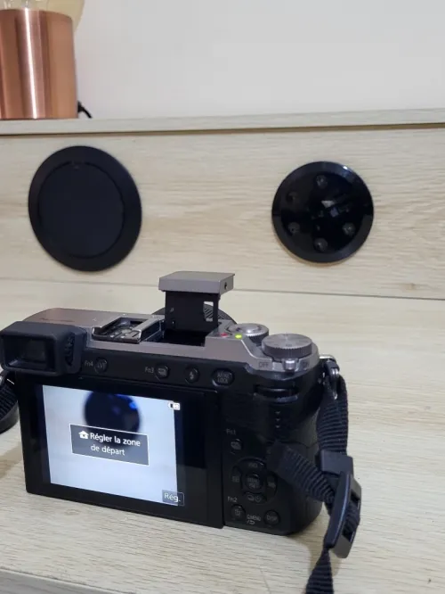 Panasonic Lumix GX80 | Hybride Compact Vidéo UHD 4K + Objectif Panasonic Lumix G 25 mm f/1.7 ASPH