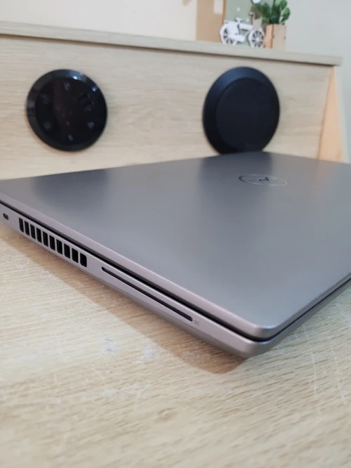 DELL PRECISION 3591 | CORE Ultra 7 165H | NVIDIA RTX 2000 ADA GEN 8GB | 1To NVMe SSD | 32GB RAM | WORKSTATION