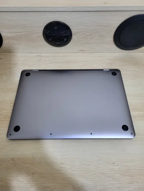 MacBook Pro M1 Gris Sideral | CPU M1 8C | 8GB RAM | 512GB SSD | COMPTAGE CYCLES 127 | MDM BYPASSED