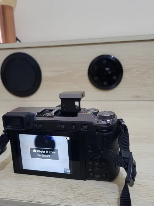 Panasonic Lumix GX80 | Hybride Compact Vidéo UHD 4K + Objectif Panasonic Lumix G 25 mm f/1.7 ASPH