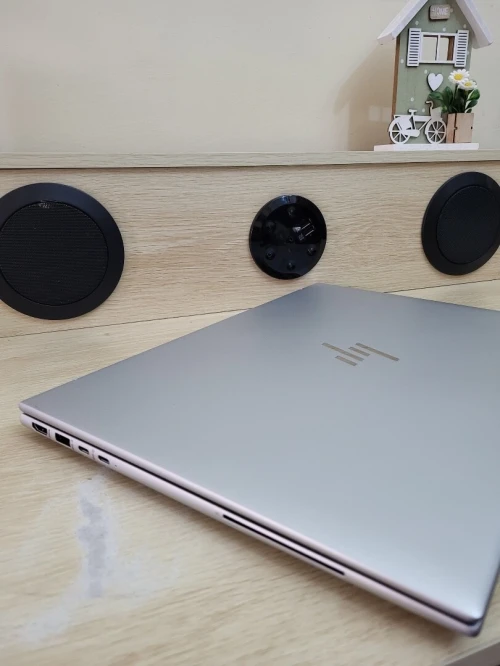 HP ELITEBOOK 865 G9 | AMD RYZEN 5 PRO 6650U | 8GB RAM | 256GB SSD | AMD Radeon Graphics