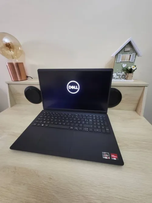 DELL VOSTRO 15.6'' FHD | RYZEN 5 5500U | 8GB RAM | 512GB SSD | AMD RADEON GRAPHICS