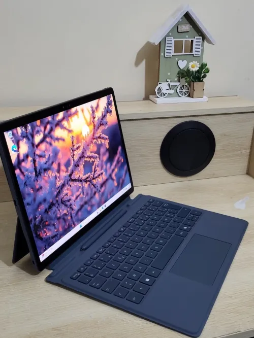 DELL LATITUDE 7350 détachable 13 TACTILE | INTEL Ultra 7 164U | 16GB RAM | 256GB NVMe SSD | INTEL GRAPHICS