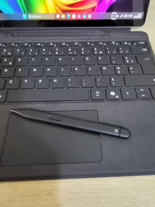 AI Microsoft Surface Pro 11 Copilot+ | OLED 2.8K 13" Tactile 120 Hz | INTEL CORE Ultra 5 236V | 16GB RAM | 256GB RAM | Arc Graphics 130V 8GB | Platine Tablette | Hybride 2-en-1