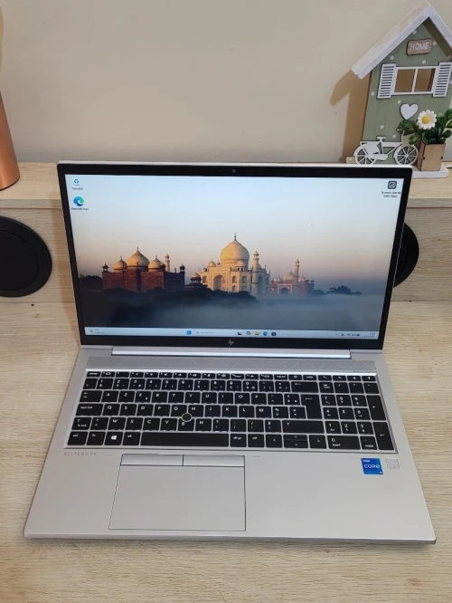 HP ELITEBOOK 850 G8 | CORE i5 1135G7 | 8GB RAM | 256GB SSD | IRIS XE GRAPHICS