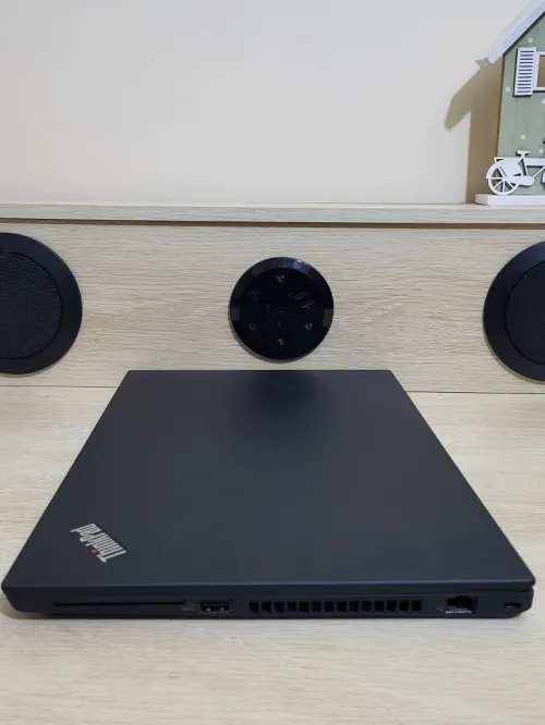 LENOVO THINKPAD P14S | RYZEN 7 PRO 5850U | 32GB RAM | 1TB SSD | RADEON PRO GRAPHICS 4GB