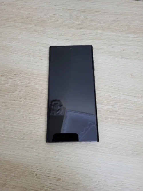 SAMSUNG GALAXY S22 Ultra 128GB 5G ( le telephone déverrouillé avec unlock bootloader d'ou le prix bas )