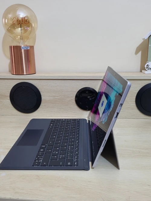 Microsoft Surface Pro 6 | CORE i7 8650U | 8GB RAM | 256GB SSD | INTEL UHD GRAPHICS