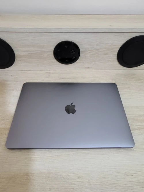 MacBook Pro Touch Bar Mid 2019 13-inch | INTEL CORE I5 QUATRE COEURS | 8GB RAM | 256GB SSD