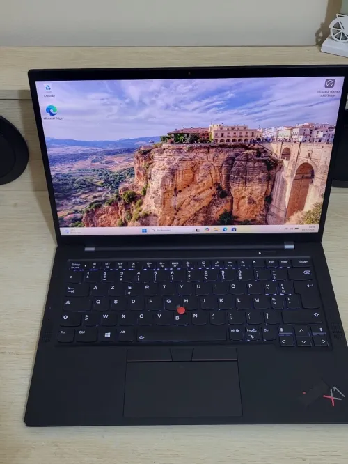 Thinkpad X1 CARBON GEN 9 | EVO vPRO CORE i5 1145G7 | 8GB RAM | 256GB NVMe SSD | 4G LTE WIFI 6