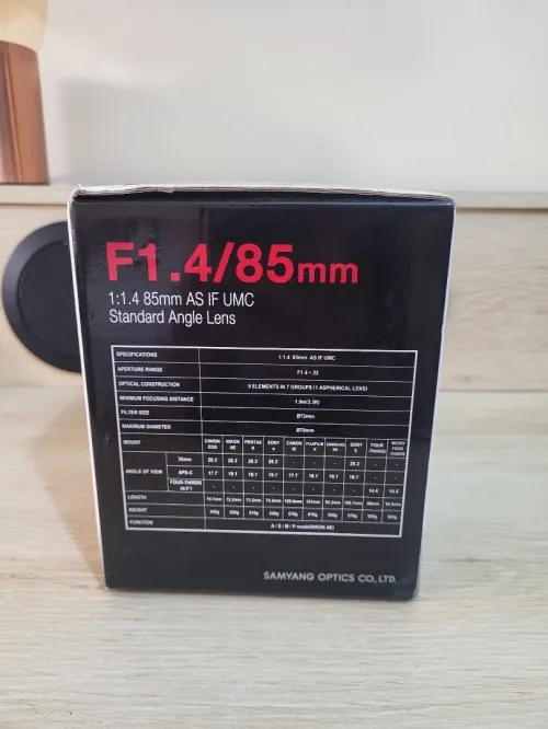 Samyang AE 85mm f/1.4 AS IF UMC plein format -APS-C Objectif portrait pour Nikon F D780 D3500 D850..
