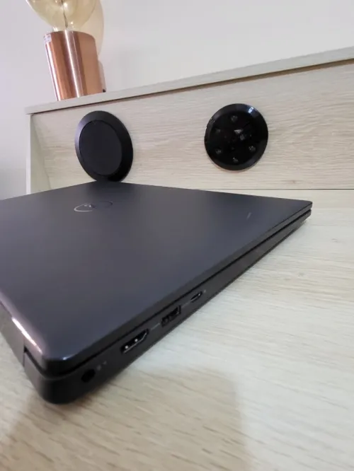 DELL LATITUDE 3520 15.6'' FHD | INTEL CORE i5 1135G7 | 8GB RAM | 256GB SSD | INTEL IRIS XE GRAPHICS