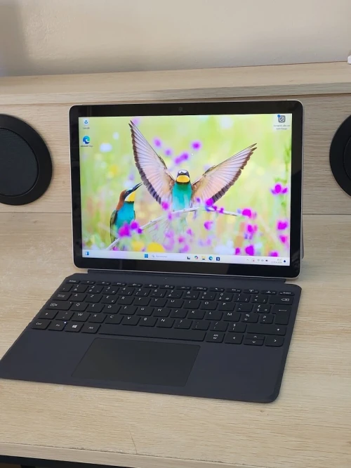 Microsoft Surface GO 2 TACTILE | CORE M3-8100Y 1.61GHz | 8GB RAM | 128GB SSD | | Poids : 544g