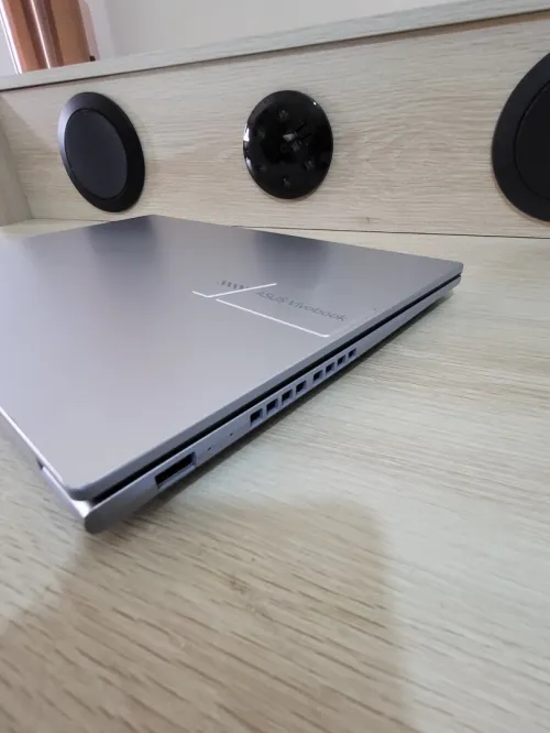 Asus Vivobook 14'' FHD + | RYZEN 7 PRO 7730U | 16GB RAM | 512GB NVMe SSD | AMD RADEON GRAPHICS