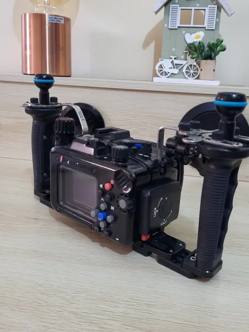 Caisson Sous-marin étanche Nauticam RX100 VII / 7 pack pro + Sony RX100 VII vidéos UHD 4K 30/24
