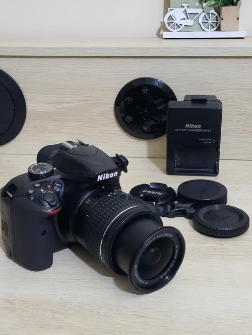 Nikon D3400 Appareil Photo Numérique Réflex 24.2 Mpix + OBJECTIF Nikon AF-P DX Nikkor 18 55mm f 3.5 5.6 g vr