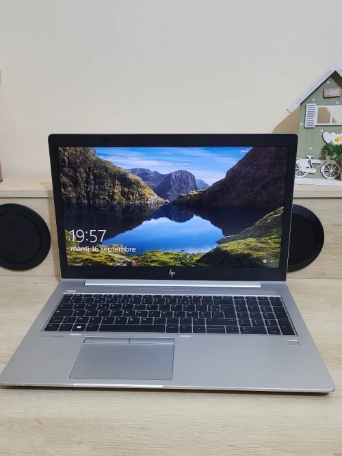 HP ELITEBOOK 755 G5 15.6'' FHD | RYZEN 7 PRO 2700U W | 16GB RAM | 512GB NVME SSD | AMD RADEON Vega