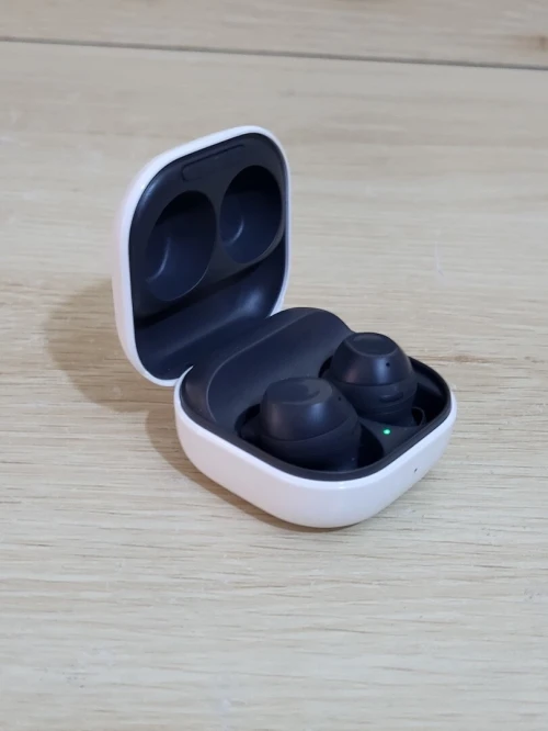Ecouteurs sans fil Samsung Galaxy Buds FE True wireless à réduction de bruit active Couleur Graphite