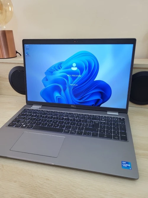 DELL PRECISION 3560 | CORE i5-1145G7 | 32GB RAM | 1024GB SSD | INTEL IRIS XE 1GB GRAPHICS
