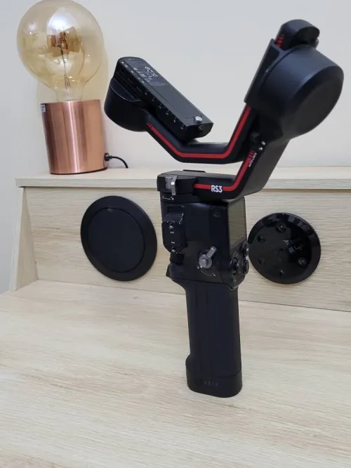 DJI RONIN RS 3 Stabilisateur de nacelle à 3 Axes pour Reflex et caméras Canon/Sony/Nikon....
