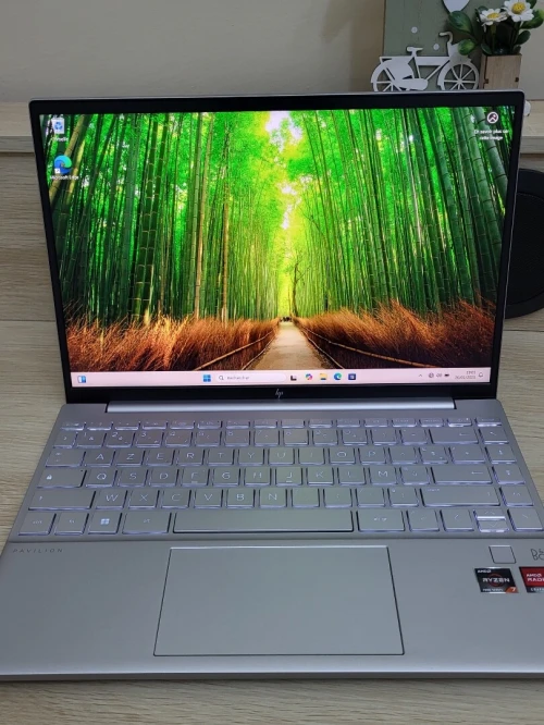 HP PAVILION Aero | RYZEN 7 PRO 7735U | 16GB RAM | 512GB SSD | AMD RADEON GRAPHICS