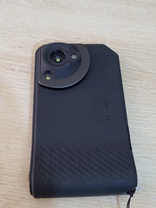 Seek Thermal Shot Thermocaméra de Poche Professionnelle avec capteur 206 x 156 Points - Wi-Fi