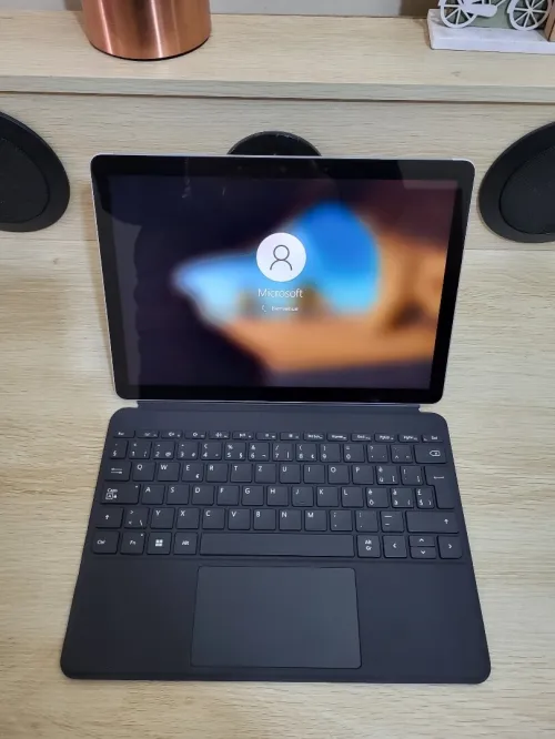 Microsoft Surface GO 3 TACTILE | PENTIUM CPU GOLD 6500Y 1.61GHz | 8GB RAM | 128GB SSD | Poids : 544g