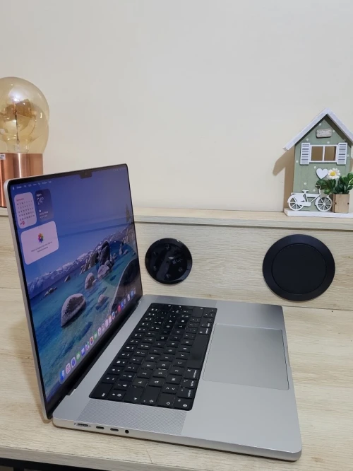 MacBook Pro M1 Max 2021 | 16'' CPU 10 GPU 24 | 32GB RAM | 1TB SSD | CYCLES 79