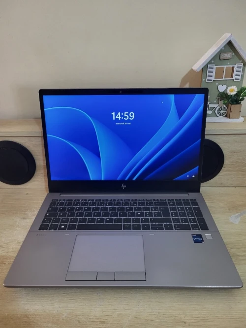 HP ZBook Fury G10 | CORE i7-13850HX | NVIDIA RTX A1000 6GB | 32GB RAM | 1To NVMe SSD | MOBILE WORKSTATION