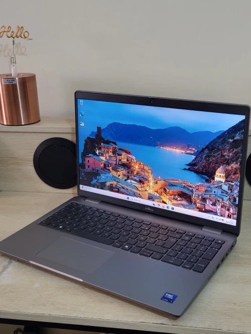 DELL PRECISION 3591 | CORE Ultra 7 165H | NVIDIA RTX 2000 ADA GEN 8GB | 1To NVMe SSD | 32GB RAM | WORKSTATION