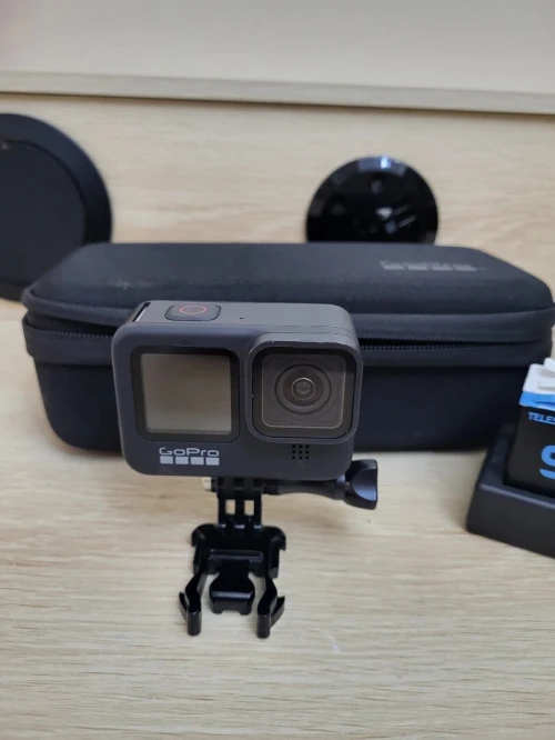 GoPro HERO 9 Black Caméra sportive étanche Vidéo 5K UHD - 23.6 MP HDR - HyperSmooth 5.0 -Ralenti 8x