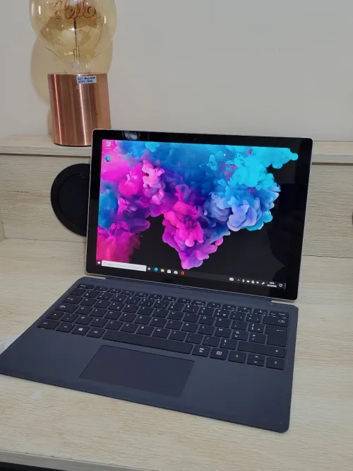 Microsoft Surface Pro 6 | CORE i7 8650U | 8GB RAM | 256GB SSD | INTEL UHD GRAPHICS