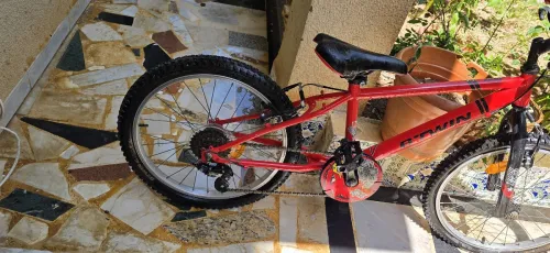 Velo vtt B twin