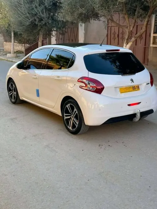 Peugeot 208 2013 Allure