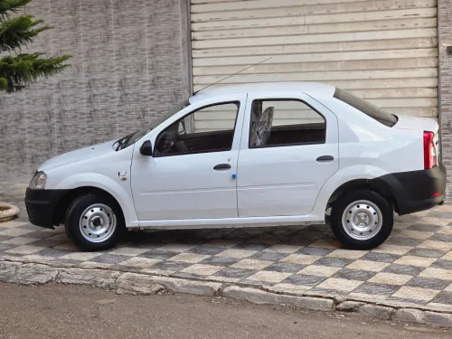 Dacia Logan 2012 La base