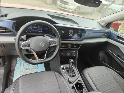 Volkswagen Taos 2022 SE Black 