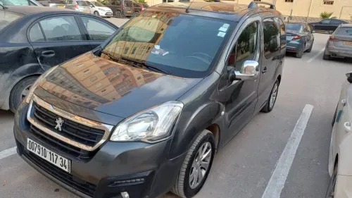 Peugeot Partner 2017 Tepee Allure 