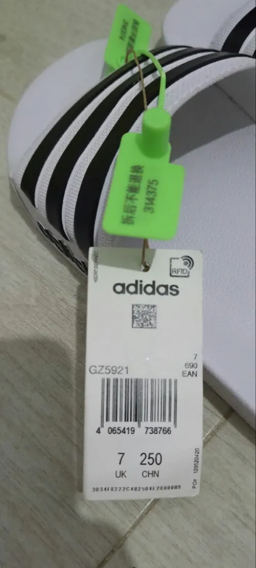 claquette adidas originale