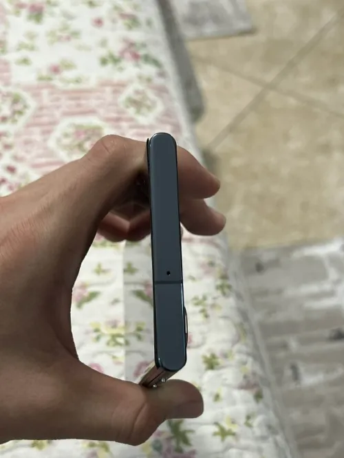 Samsung S22 Ultra  12 /256