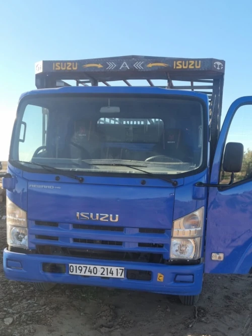 Isuzu NPR 