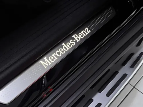 Mercedes GLE 300D 2024 .