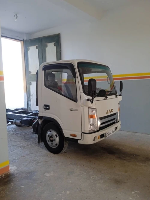 JAC 1040 S JAC 2015