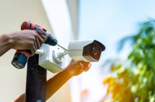 Installation de caméras de surveillance