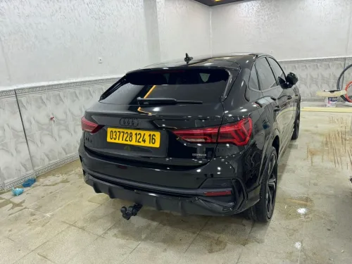 Audi Q3 2024 Back black