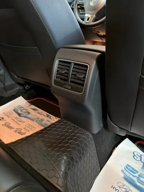 Volkswagen Passat 2015 Caraat