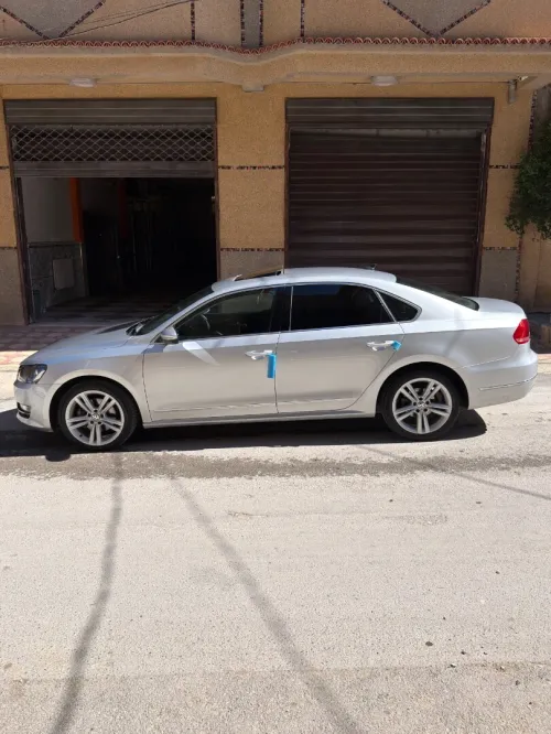 Volkswagen Passat 2015 Caraat
